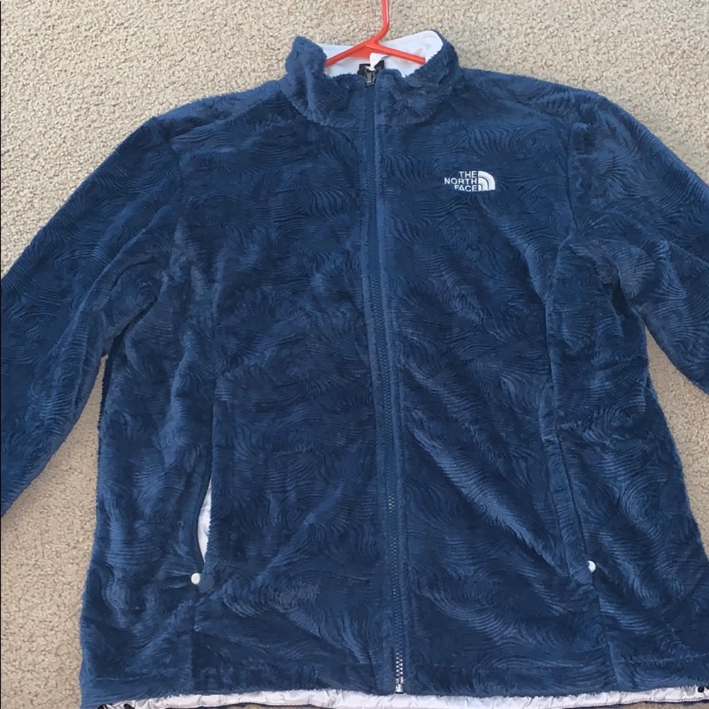 Blue patterned north face jacket